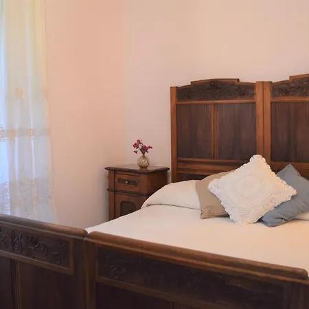 Lady Cocca Oda ve Kahvaltı 3*