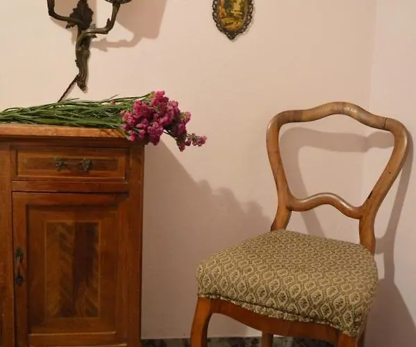 Lady Cocca Oda ve Kahvaltı 3*